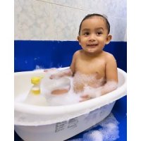 CARRIE Junior pH5.5 Hair & Body Wash sesuai untuk seisi kelu